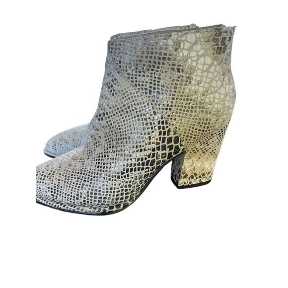 Diba True Snakeskin Ankle Booties Size 7 - Picture 4 of 14